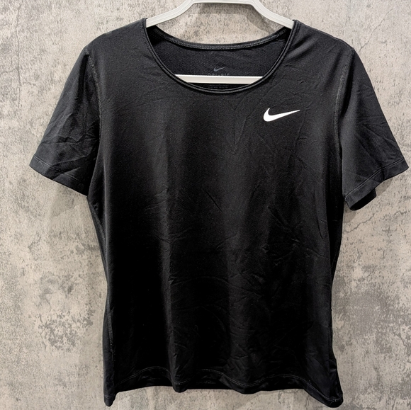 Nike Dri-Fit Performance Shirt - Picture 4 of 8